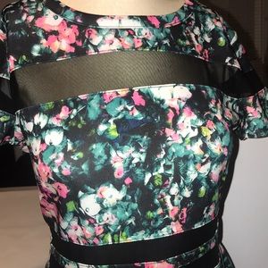 Gorgeous New Floral fitted spandex dress Large